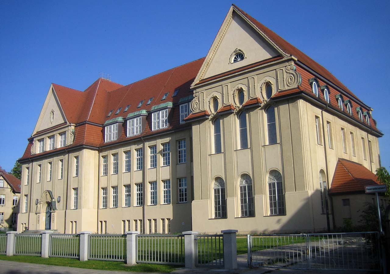 Gotthold-Ephraim-Lessing-Gymnasium Neubrandenburg Gotthold-Ephraim-Lessing-Gymnasium Neubrandenburg